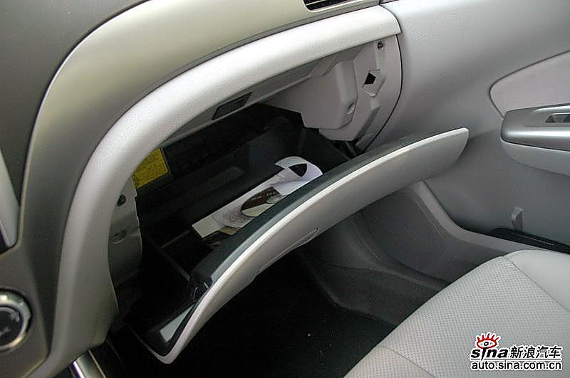 09款森林人内饰细节