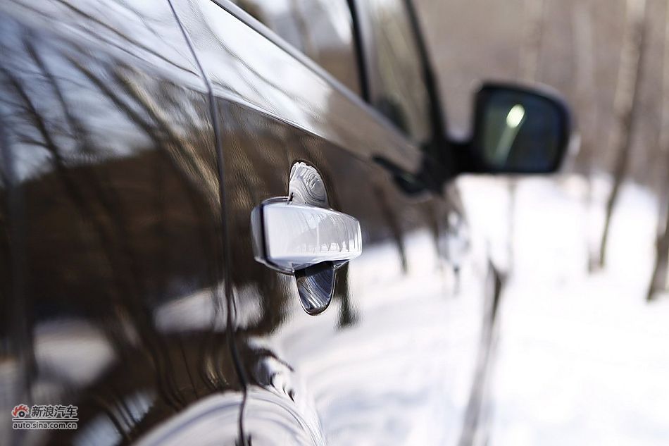 2011款斯巴鲁森林人外观