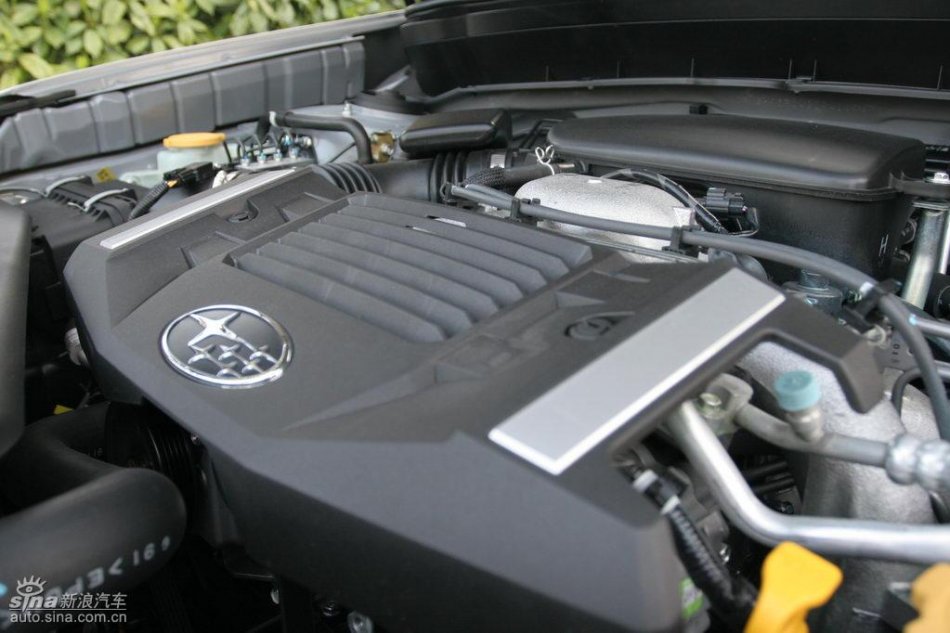 森林人2.5XS发动机及悬挂
