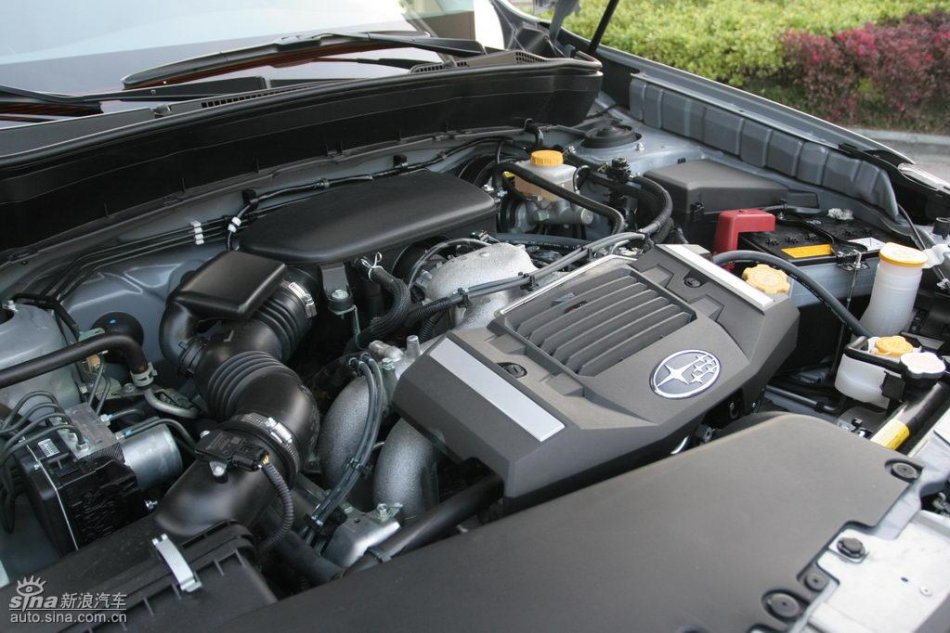 森林人2.5XS发动机及悬挂