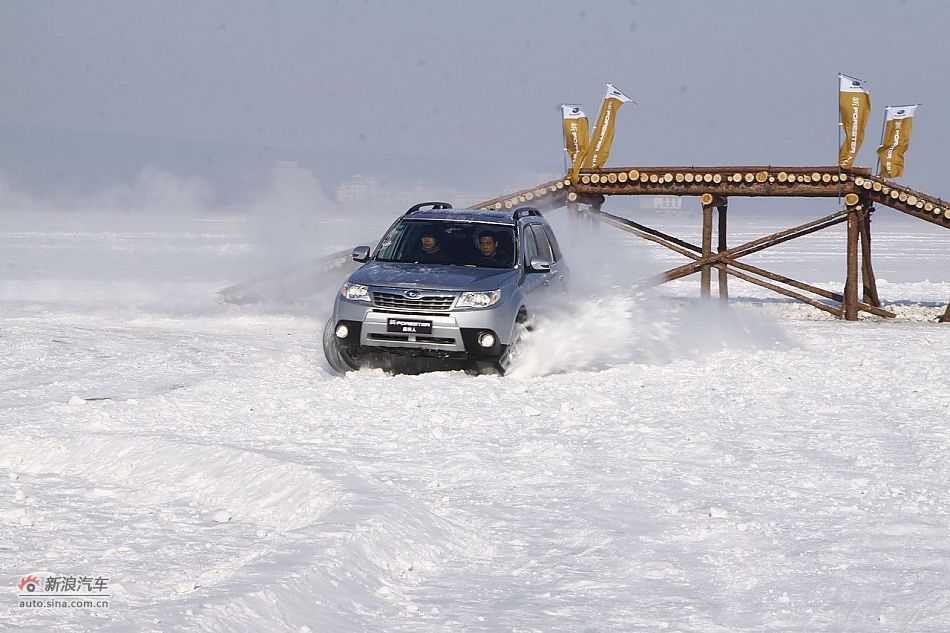 2011款斯巴鲁森林人冰雪试驾