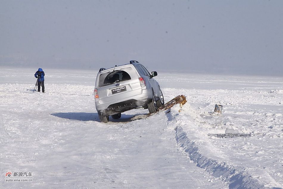 2011款斯巴鲁森林人冰雪试驾