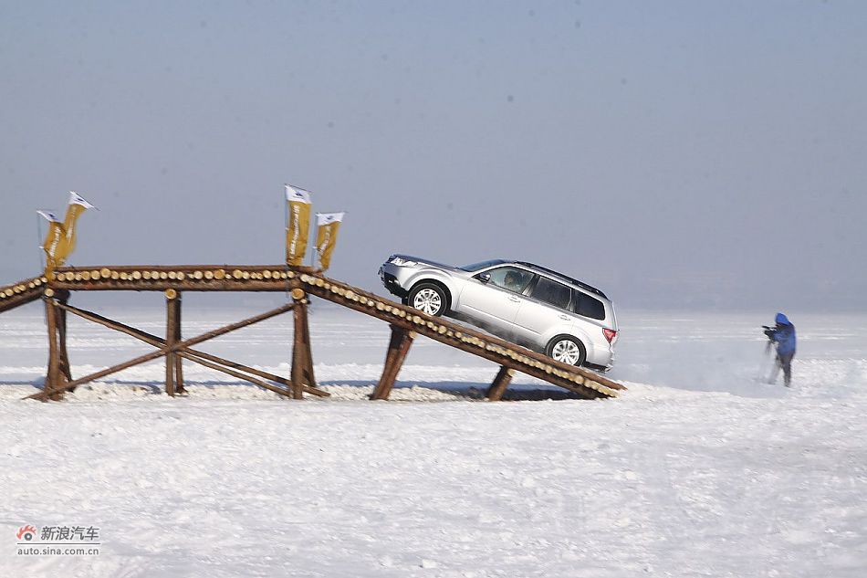 2011款斯巴鲁森林人冰雪试驾