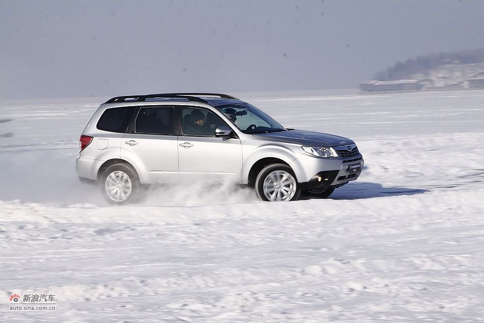 2011款斯巴鲁森林人冰雪试驾