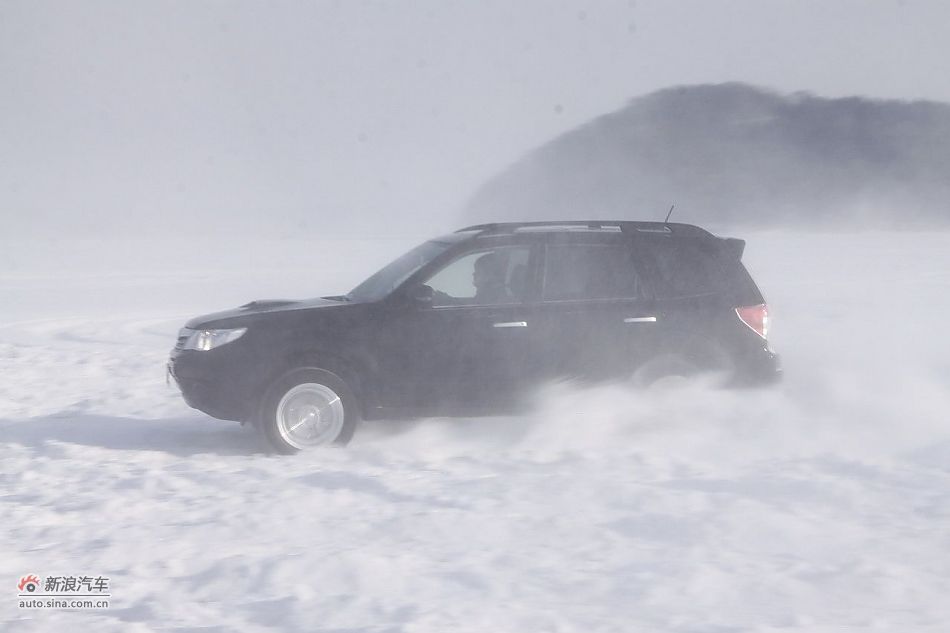 2011款斯巴鲁森林人冰雪试驾