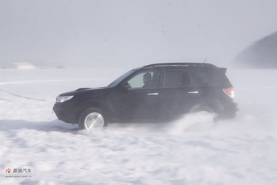 2011款斯巴鲁森林人冰雪试驾
