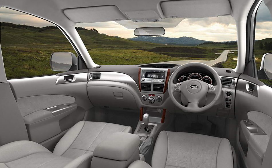 斯巴鲁新一代森林人内饰