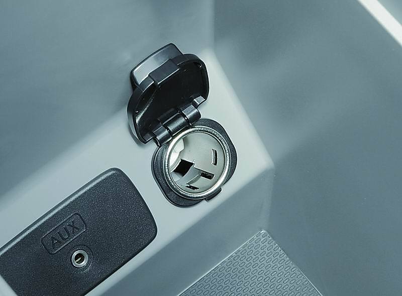 09款森林人内饰