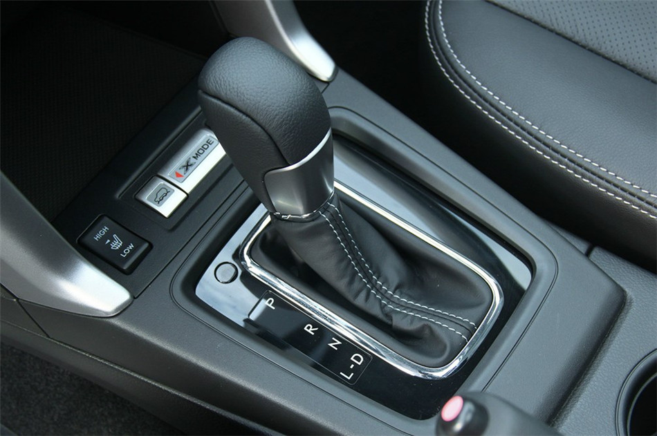 2013款 2.5L CVT 豪华导航版 内饰