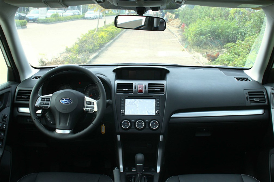 2013款 2.5L CVT 豪华导航版 内饰