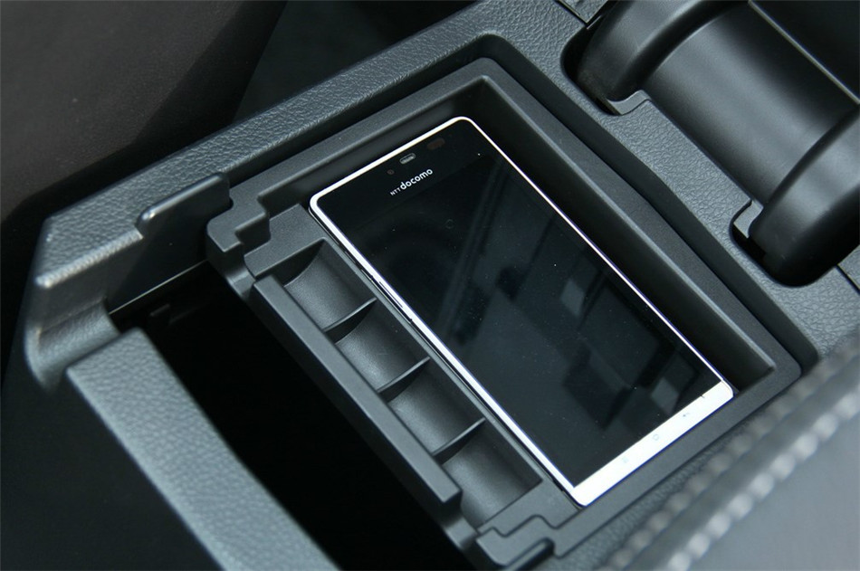 2013款 2.5L CVT 豪华导航版 座椅空间