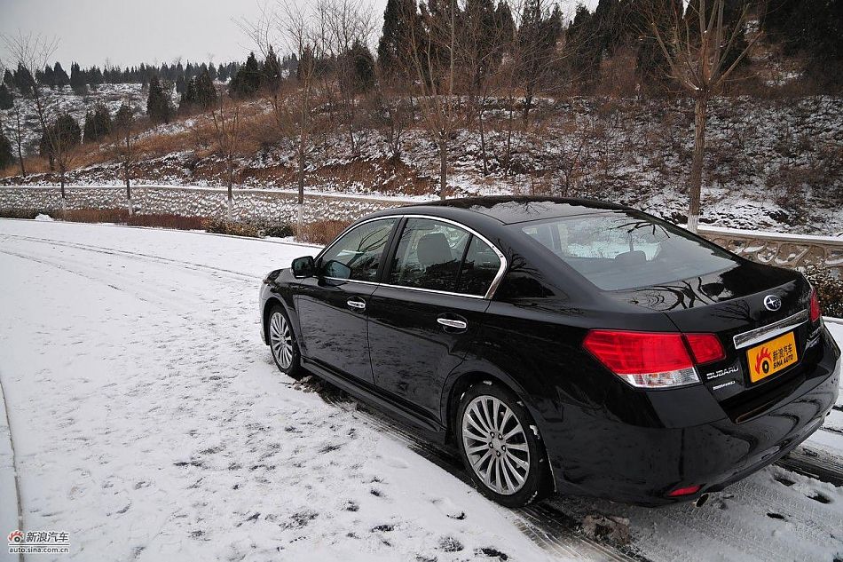 2010款新力狮2.5GT豪华版外观