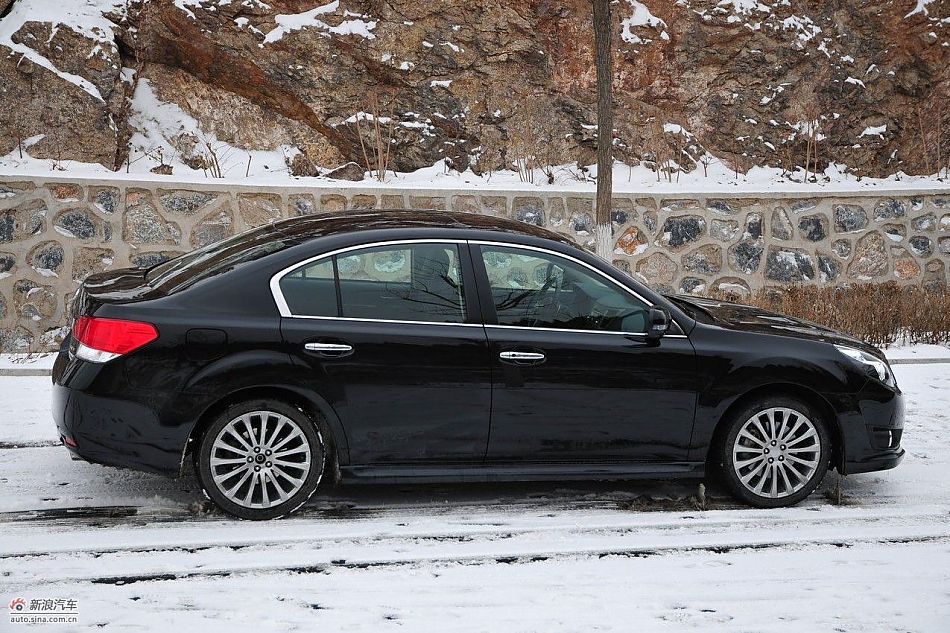 2010款新力狮2.5GT豪华版外观