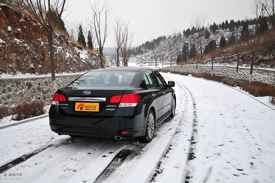 2010款新力狮2.5GT豪华版外观