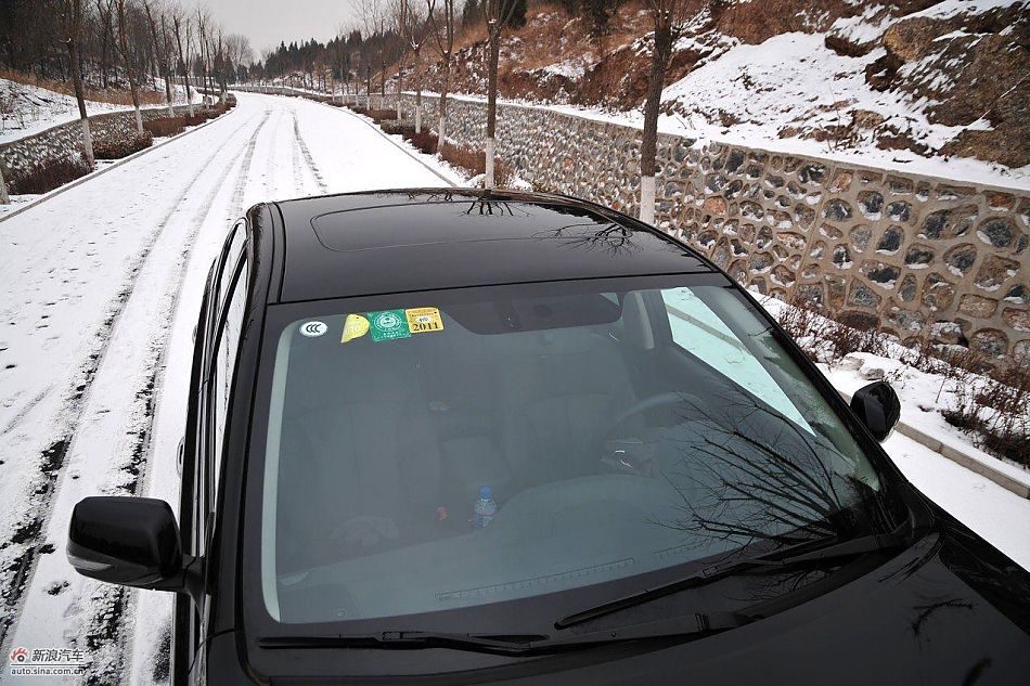 2010款新力狮2.5GT豪华版外观