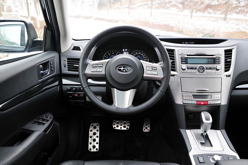 2010款新力狮2.5GT豪华版内饰