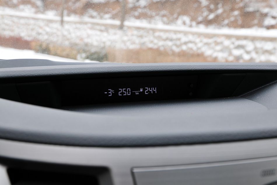 2010款新力狮2.5GT豪华版内饰