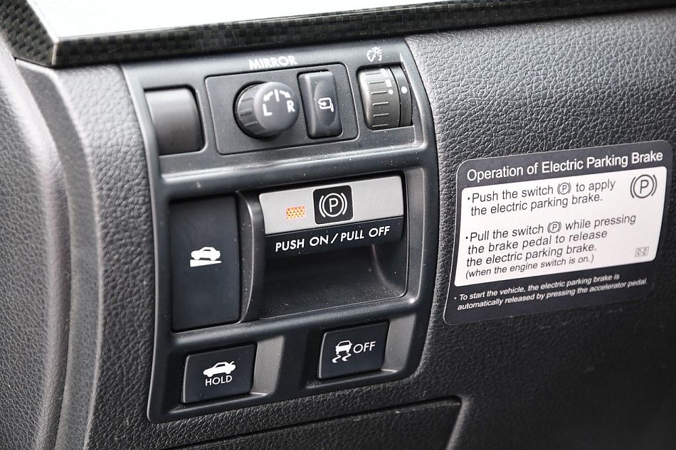 2010款新力狮2.5GT豪华版内饰