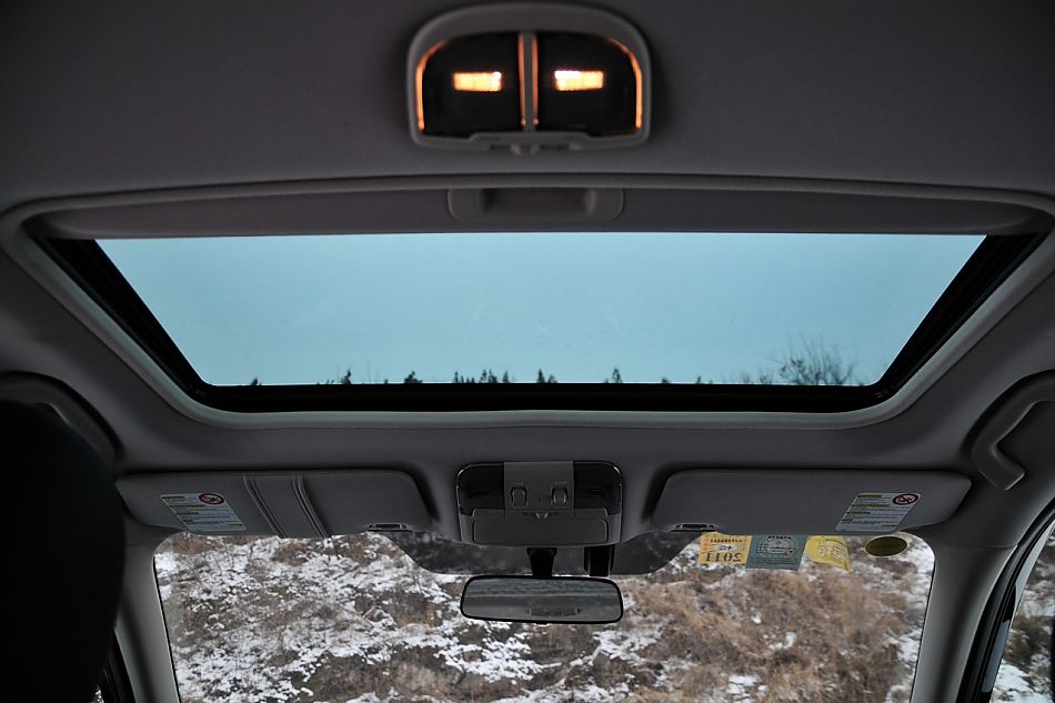 2010款新力狮2.5GT豪华版内饰