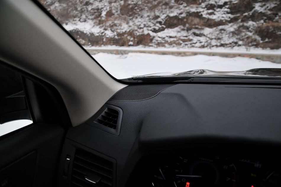 2010款新力狮2.5GT豪华版内饰