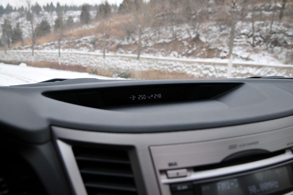 2010款新力狮2.5GT豪华版内饰