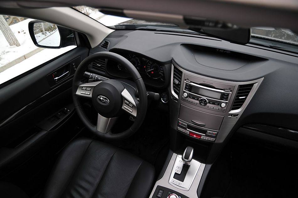 2010款新力狮2.5GT豪华版内饰