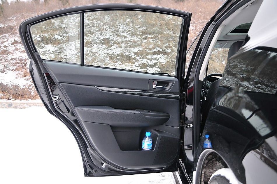 2010款新力狮2.5GT豪华版内饰