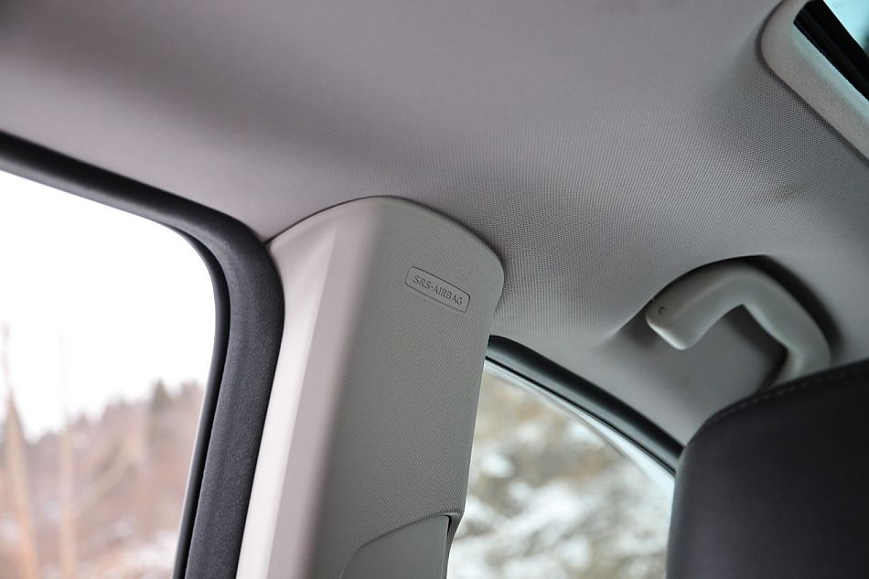 2010款新力狮2.5GT豪华版内饰