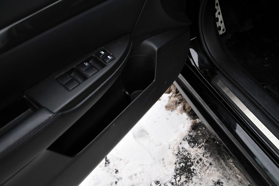 2010款新力狮2.5GT豪华版内饰