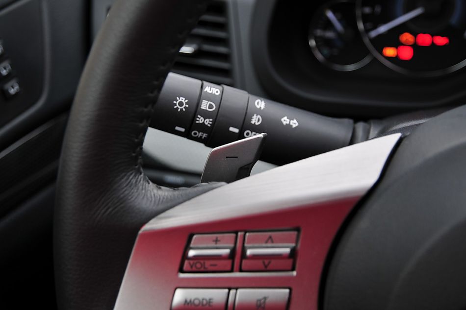 2010款新力狮2.5GT豪华版内饰