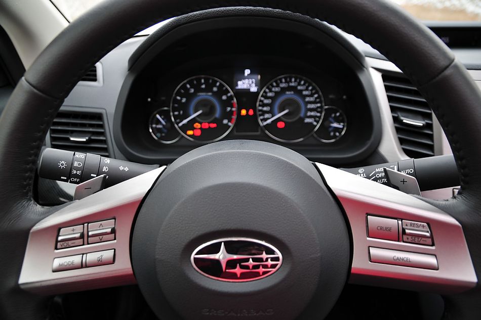 2010款新力狮2.5GT豪华版内饰