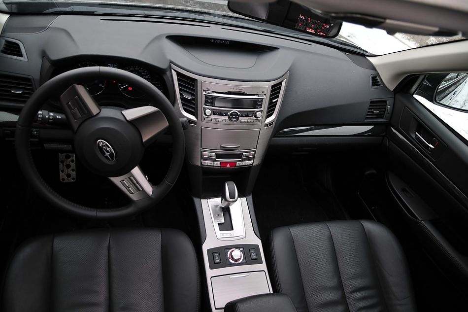 2010款新力狮2.5GT豪华版内饰