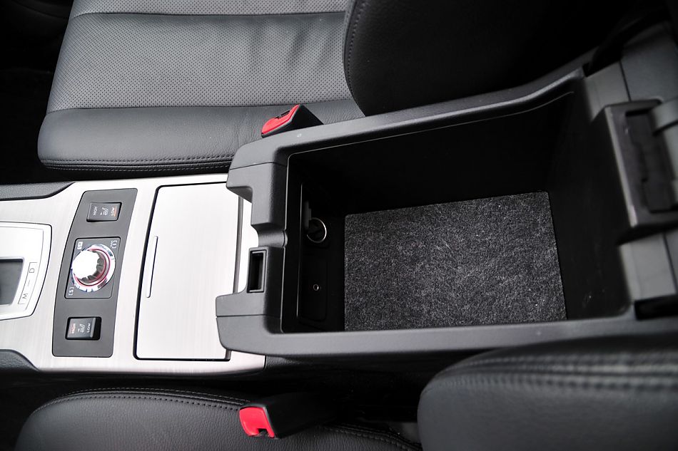 2010款新力狮2.5GT豪华版内饰