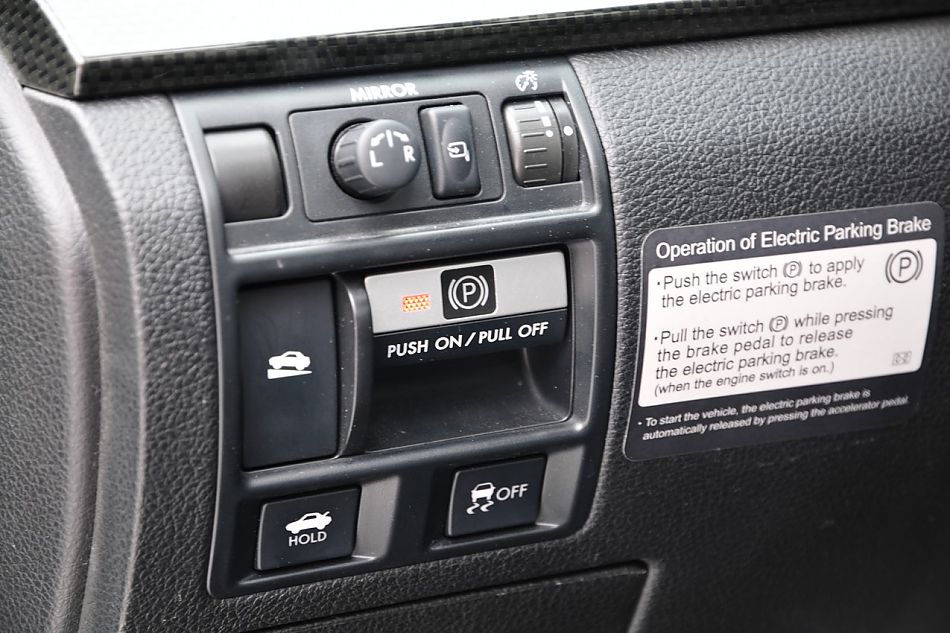 2010款新力狮2.5GT豪华版内饰