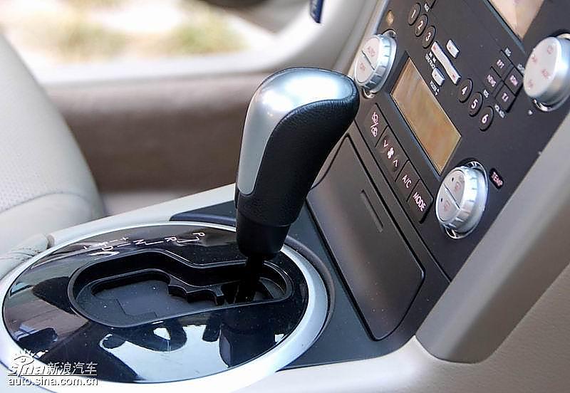 07款力狮旅行2.0R内饰