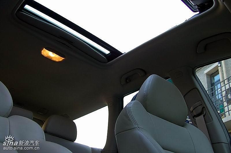 07款力狮旅行2.0R内饰