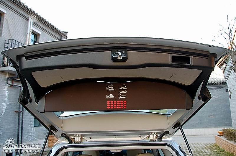 07款力狮旅行2.0R内饰