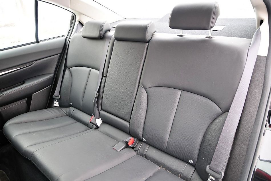 2010款新力狮2.5GT豪华版内饰