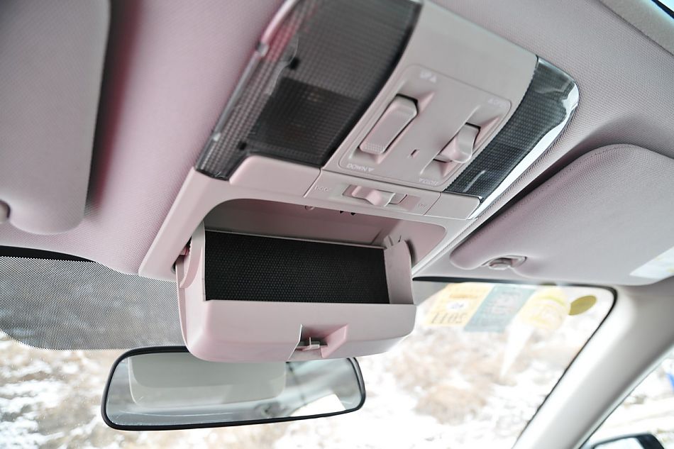 2010款新力狮2.5GT豪华版内饰