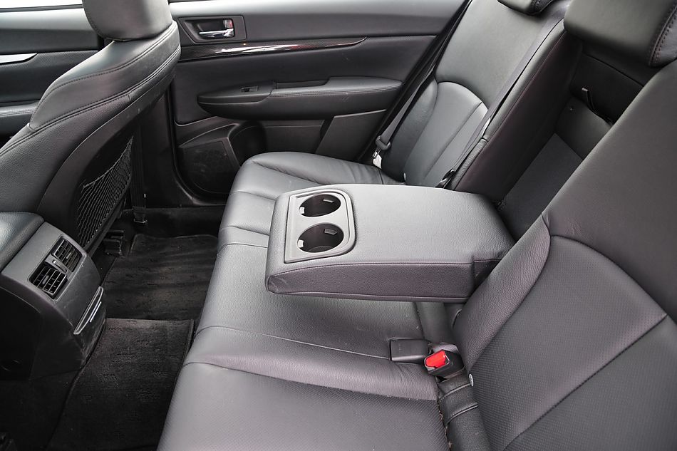 2010款新力狮2.5GT豪华版内饰