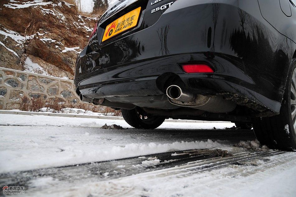 2010款新力狮2.5GT豪华版外观