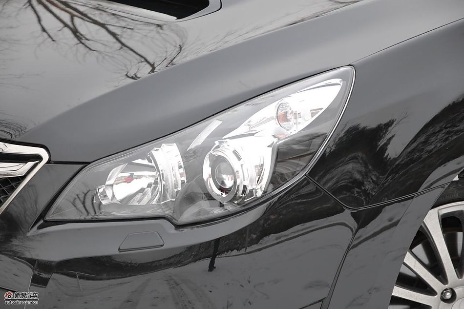 2010款新力狮2.5GT豪华版外观