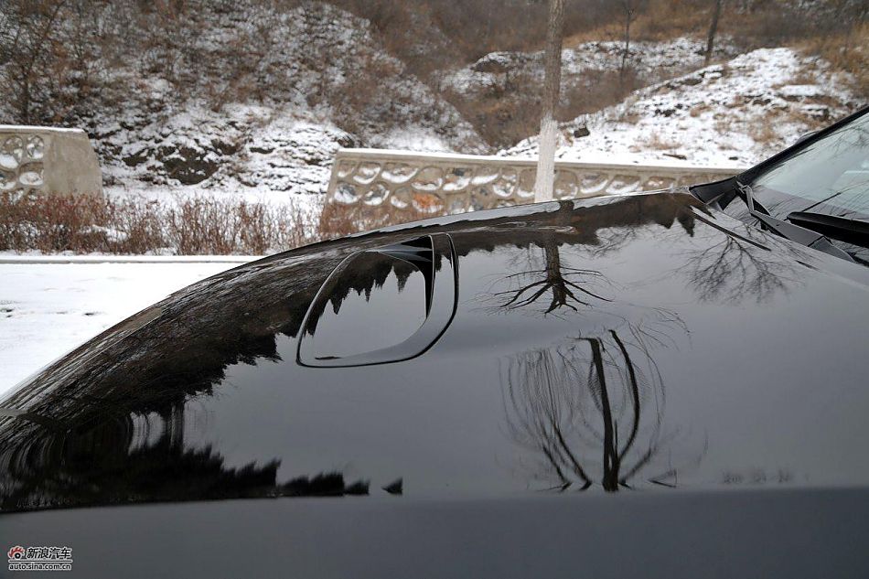 2010款新力狮2.5GT豪华版外观