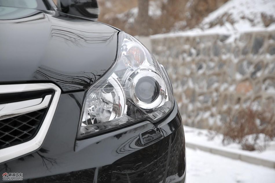 2010款新力狮2.5GT豪华版外观