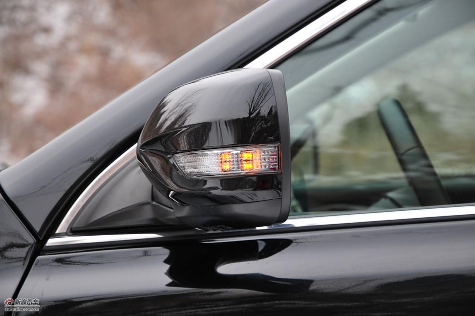 2010款新力狮2.5GT豪华版外观