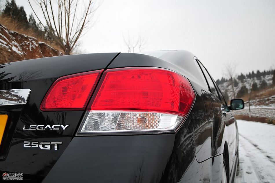 2010款新力狮2.5GT豪华版外观