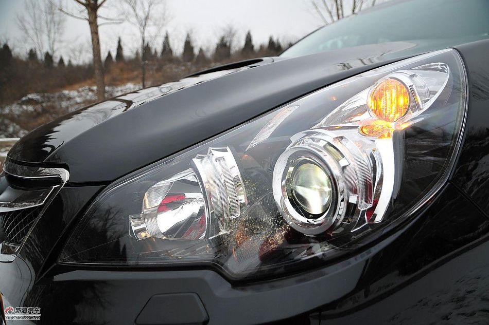 2010款新力狮2.5GT豪华版外观