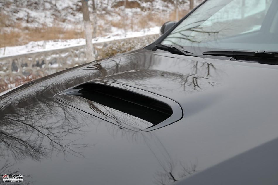 2010款新力狮2.5GT豪华版外观