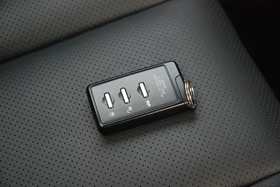 2010款新力狮2.5GT豪华版细节实拍