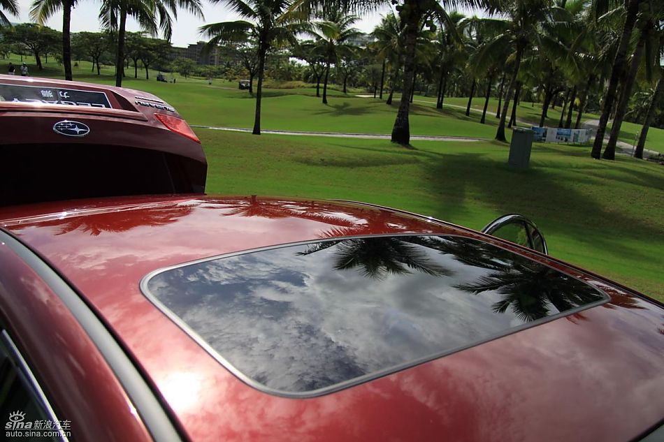 斯巴鲁新力狮外观实拍图